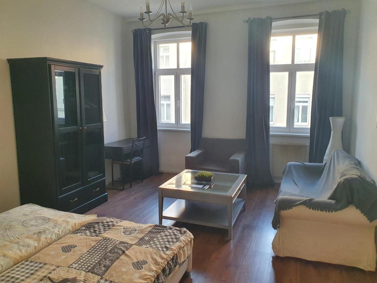 Spacious Apartment Near The Center Viena Exterior foto